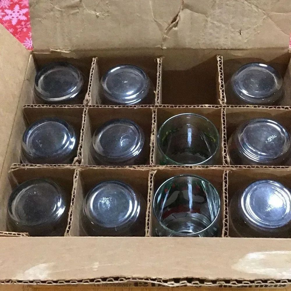 11 of 12 the 12 day of Christmas glasses in original box from anchor Hocking